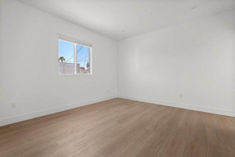 Building Photo - 14531 Dickens St