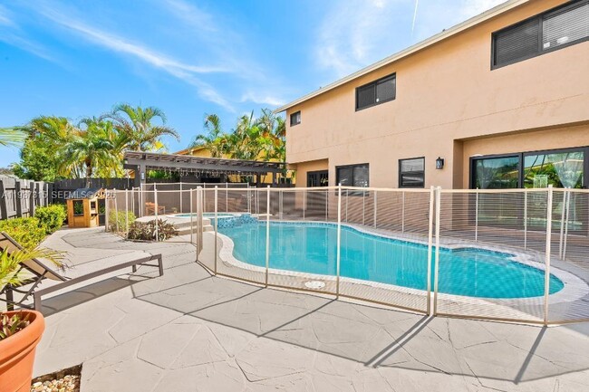 Building Photo - 223 SE 8th St