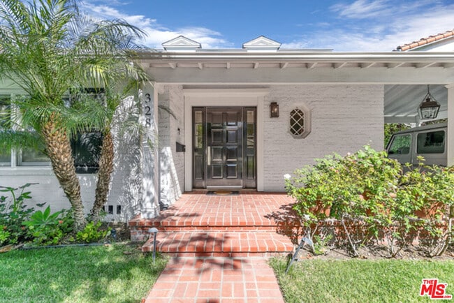 Building Photo - 328 S El Camino Dr