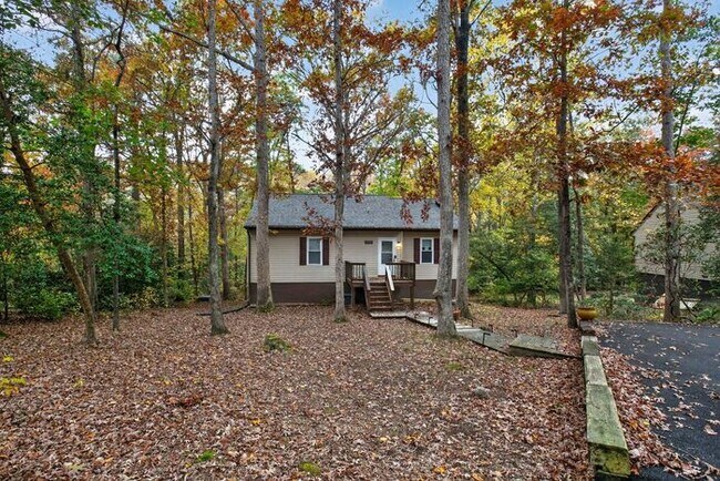 Building Photo - 23259 Laurel Hill Dr