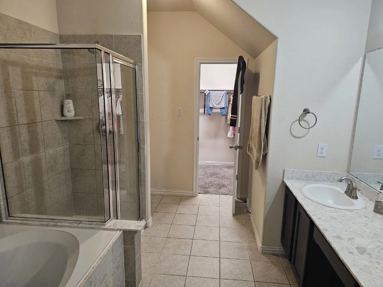 Building Photo - 4803 S Richwood Dr