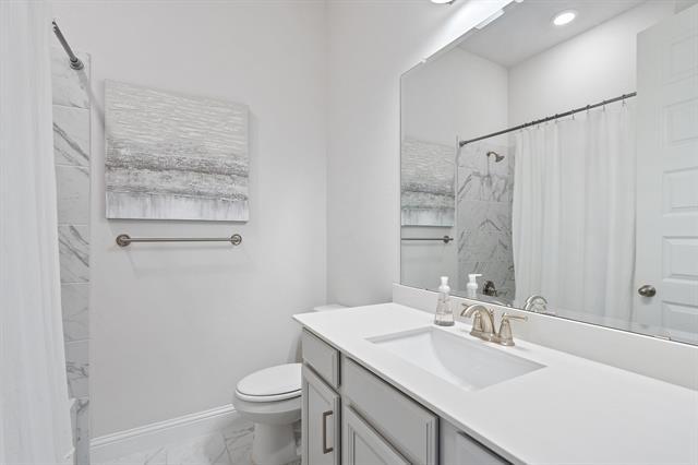 Building Photo - 2837 Troutt Dr