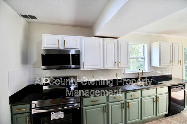 Building Photo - 3581 NW Bur Oak Pl