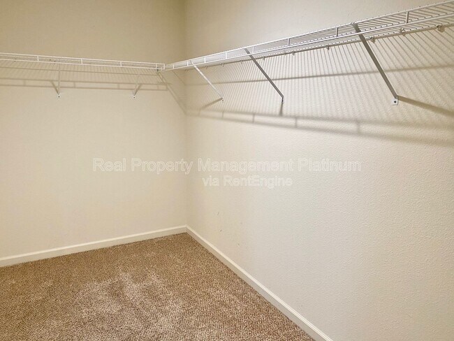 Building Photo - 3704 Savant Ln