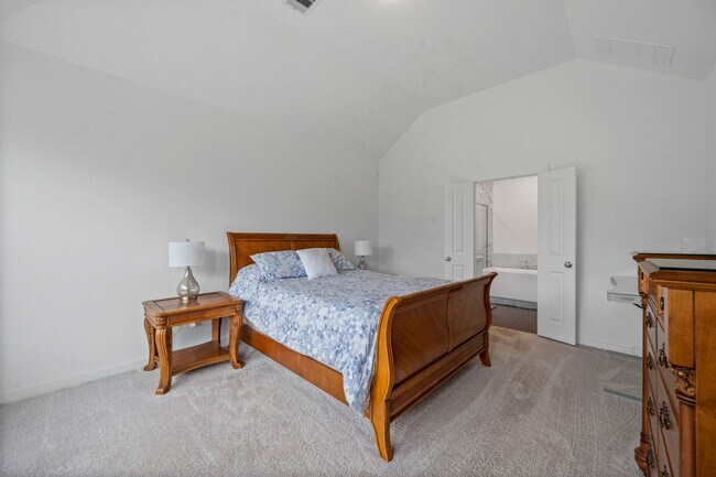Building Photo - 15727 Autumn Sun Court