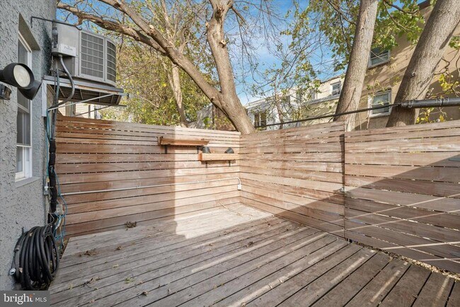 Building Photo - 1039 S Cleveland St