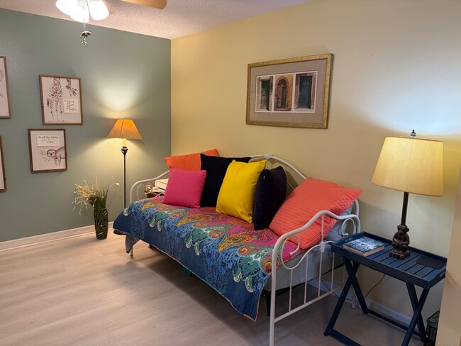 Building Photo - 2729 Countryside Blvd