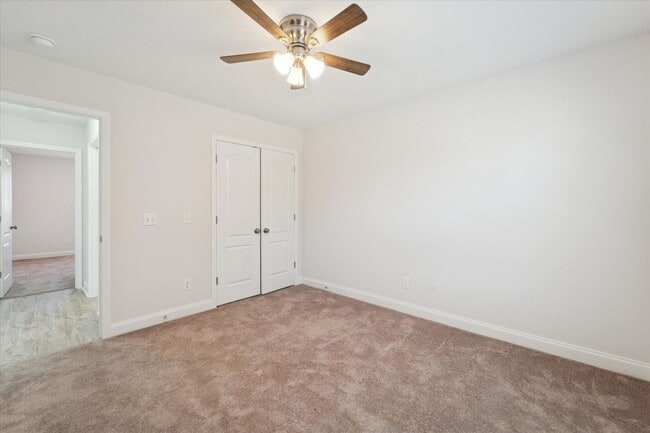 Building Photo - AVAILABLE NOW! (Pet Friendly)