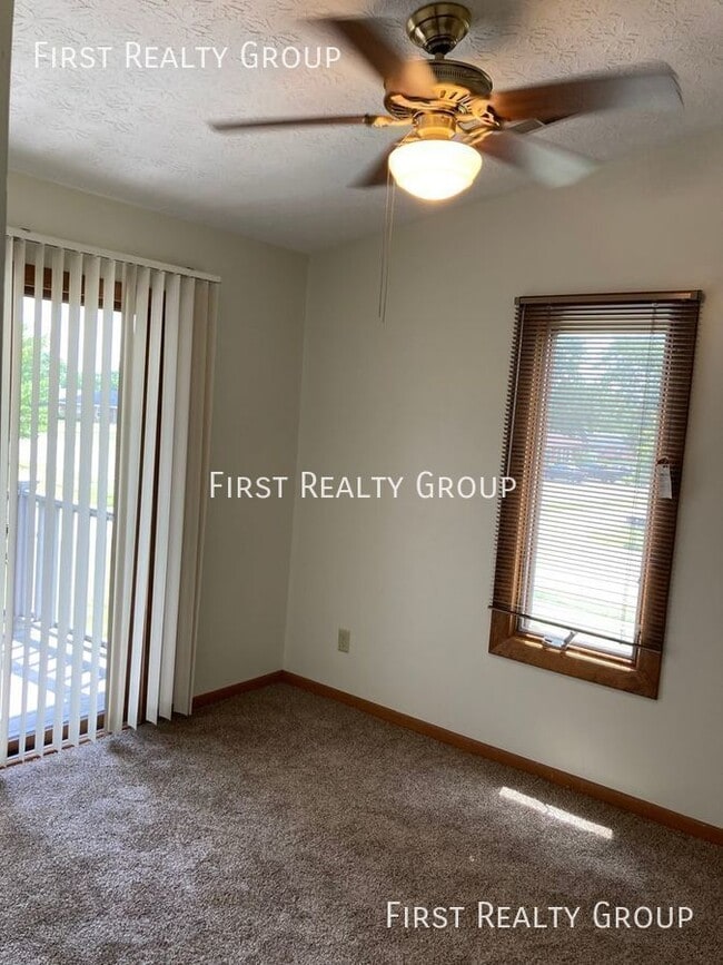 Building Photo - 1318 Lyons Rd