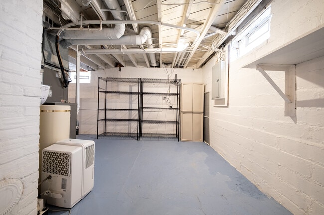 Building Photo - 4135 Quail Ave N