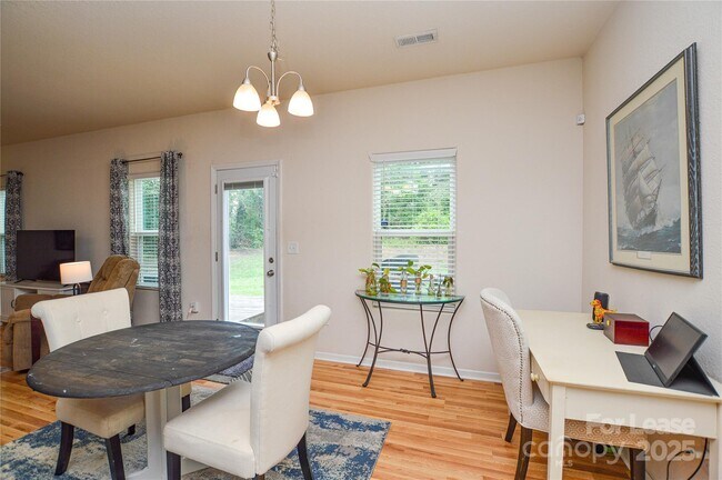 Building Photo - 7517 Thorn Bluff Rd