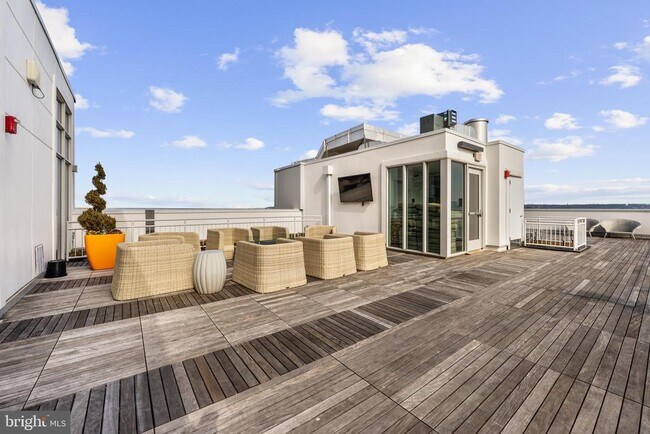 Building Photo - 925 N Fairfax St