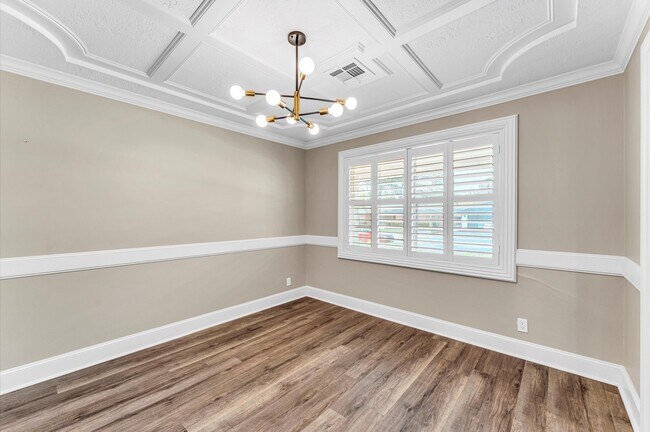 Building Photo - 6327 Wynnwood Ln