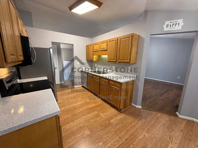 Building Photo - 4518 Lomond Cir