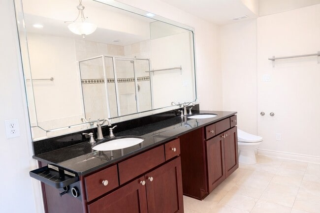 Building Photo - 3411 Clearview Cir