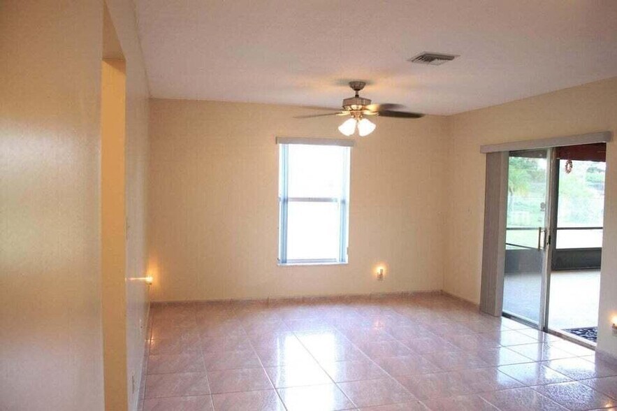 Building Photo - 221 Bilbao St