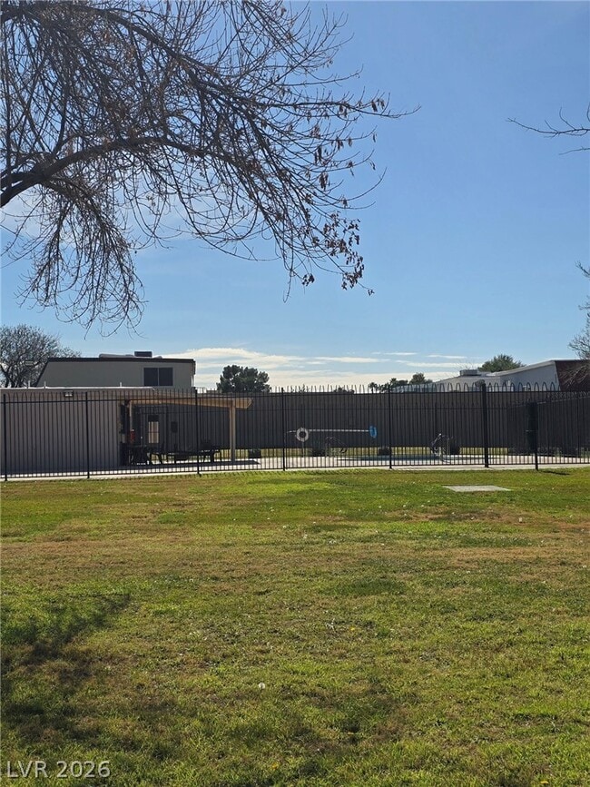 Building Photo - 3612 Mt Vernon Ave