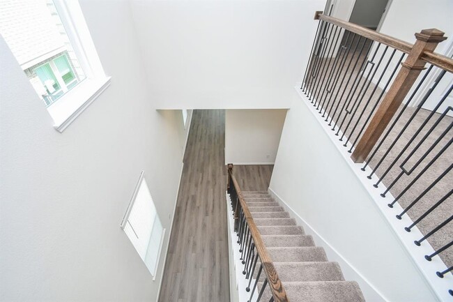 Building Photo - 4813 Vida Vis Dr