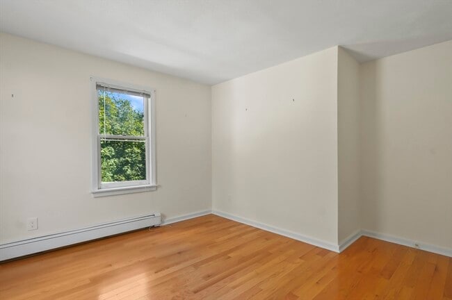 Building Photo - 12 Moulton St