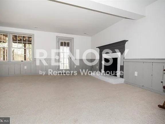Building Photo - 7100 Springhouse Ln