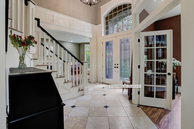 Building Photo - 4 bed/4bath, 5000sqft, adult home? Sober living? Barton Park!