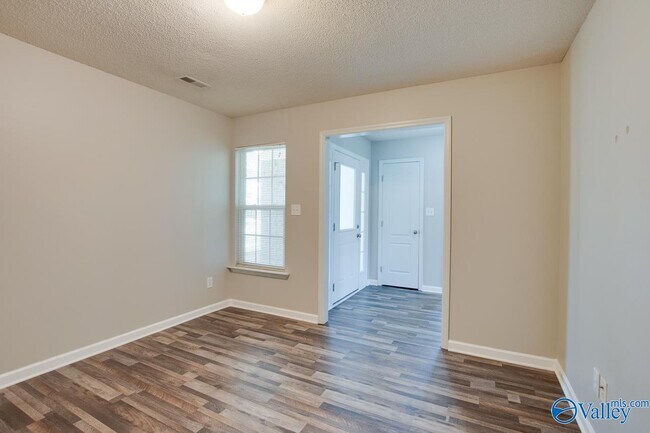 Building Photo - 4808 SE Canterwood Dr
