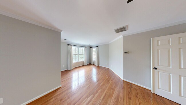 Building Photo - 43799 Abbott Pl