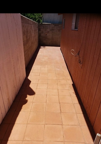 Building Photo - 13152 Westlake St