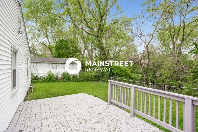 Building Photo - 4 Bedroom Pet-Friendly Home in INDIANAPOLI...