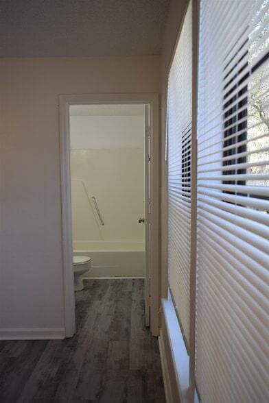 Building Photo - 815 Timbers Ct