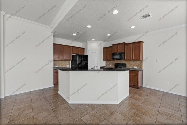 Building Photo - 516 Cross Dr.