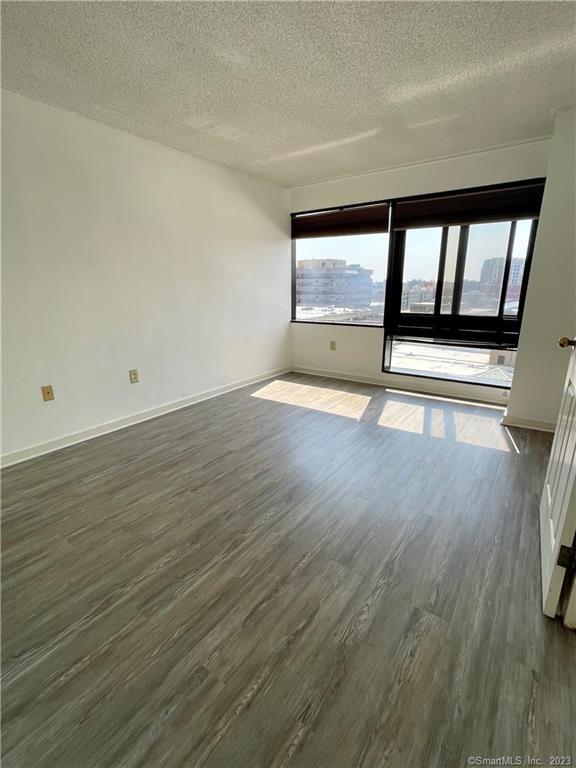 Building Photo - 127 Greyrock Pl
