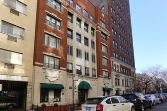 Building Photo - 533 W Roscoe St