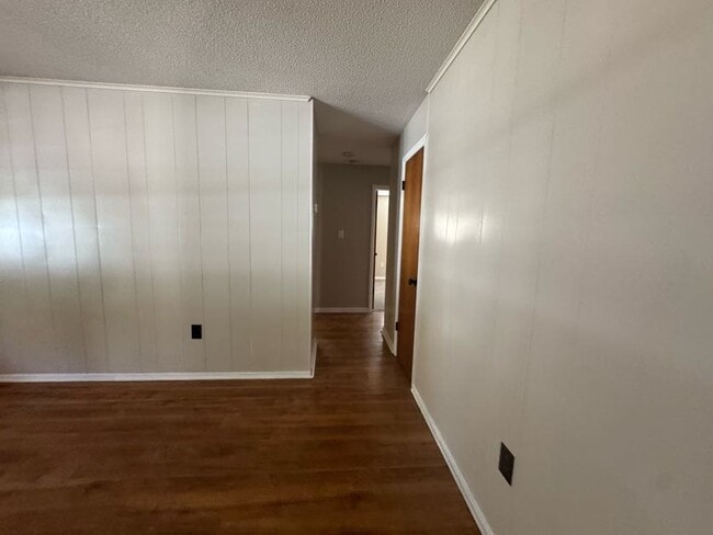 Building Photo - 1366 N Merlin Terrace