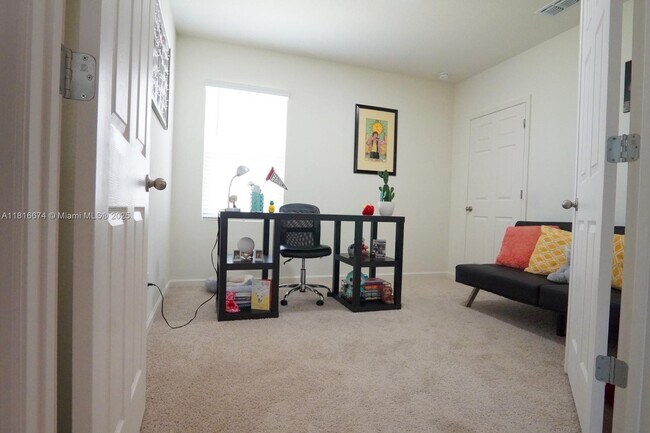 Building Photo - 10770 SW Vasari Way
