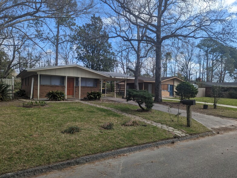 Primary Photo - 1540 Eleanor St