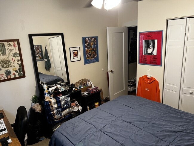 Building Photo - 3418 N Seminary Ave