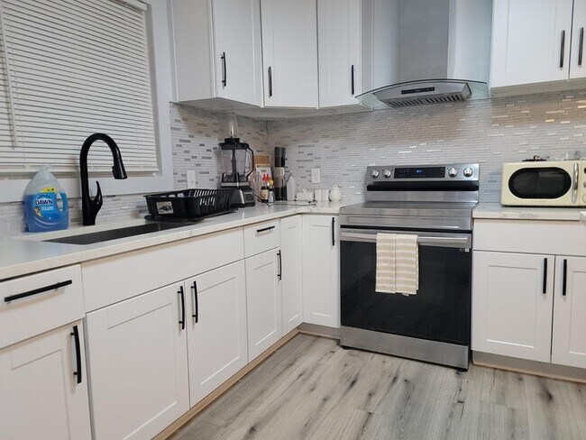 Building Photo - 1055 Antioch Pike