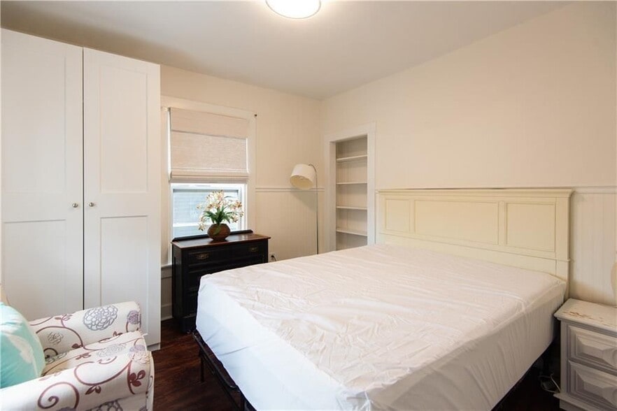 Building Photo - 11 Brewer St