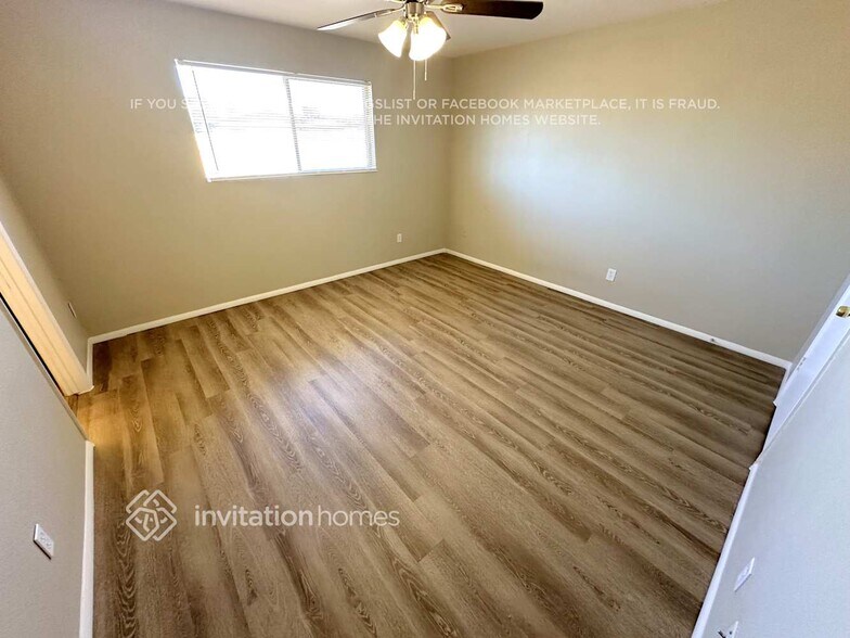 Building Photo - 2182 E Concorda Dr