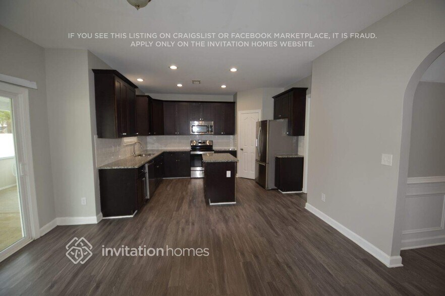 Building Photo - 549 Meredith Court