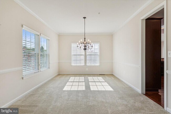 Building Photo - 15205 Orchard Farm Pl