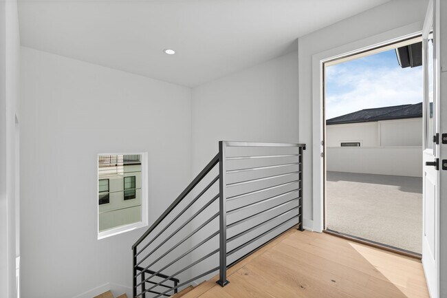 Building Photo - 8706 Ojeman Villas Dr