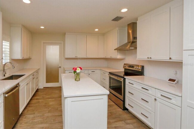 Building Photo - 4307 W Roland St