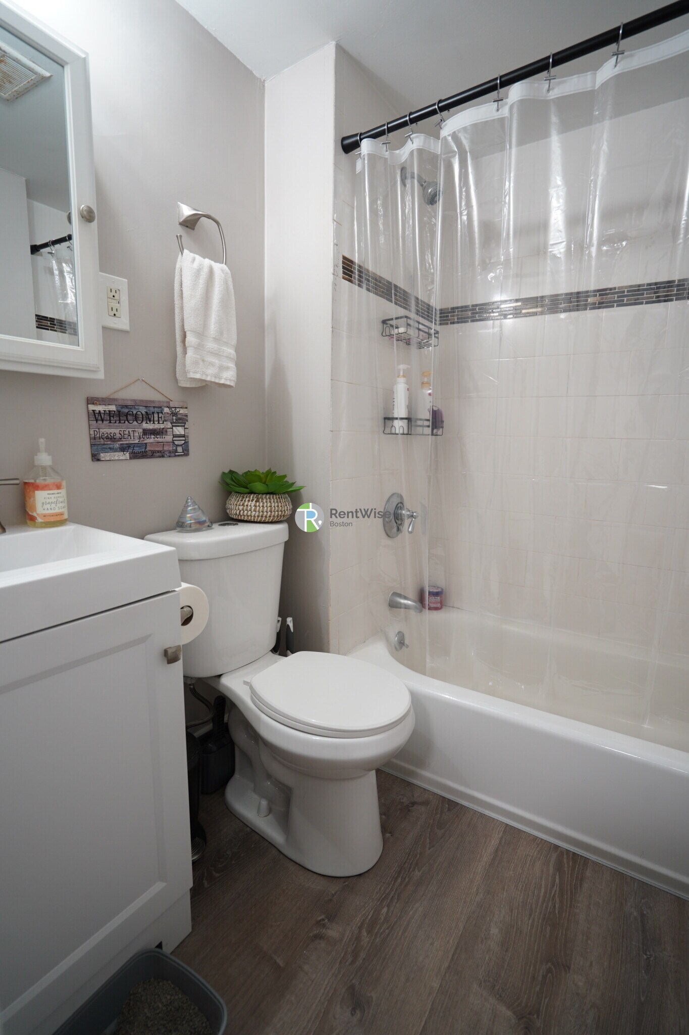 Building Photo - 1455 Beacon St