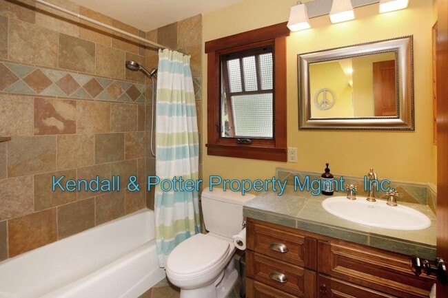 Building Photo - 508 Escalona Dr