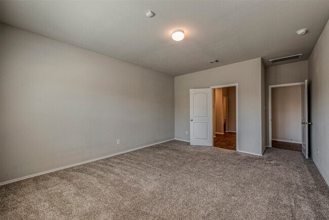 Building Photo - 2318 Georgina Falls Dr