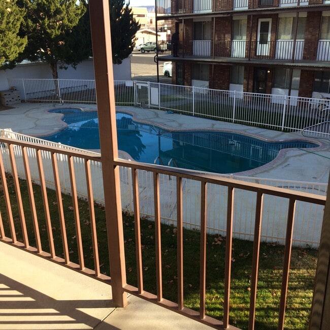 Building Photo - 580 Bookcliff Ave #6