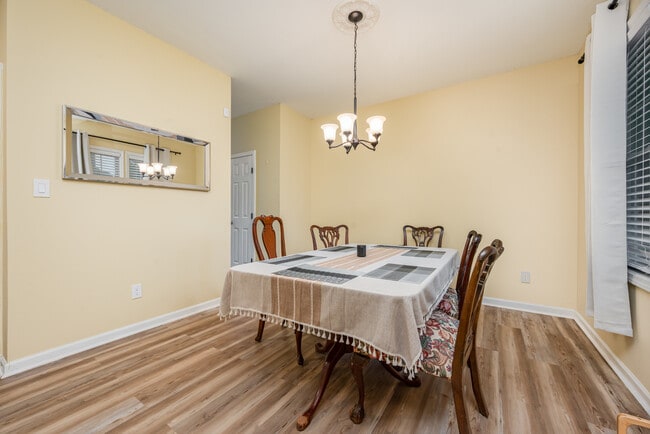 Building Photo - 3605 Cold Harbour Dr