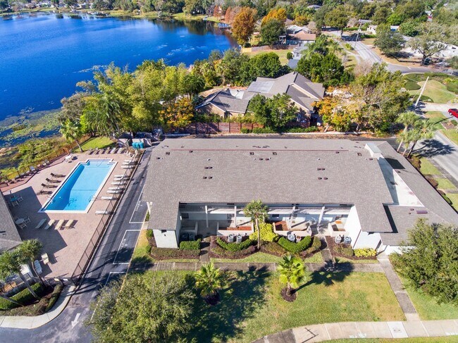 Building Photo - 2808 Plaza Terrace Dr